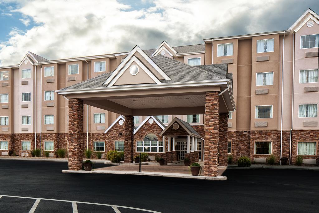Microtel Inn & Suites By Wyndham St Clairsville - Wheeling St. Clairsville Exterior foto
